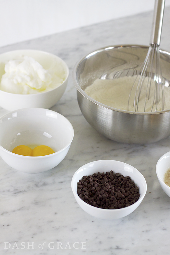 Fluffy Chocolate Chip Buttermilk Pancakes Recipe