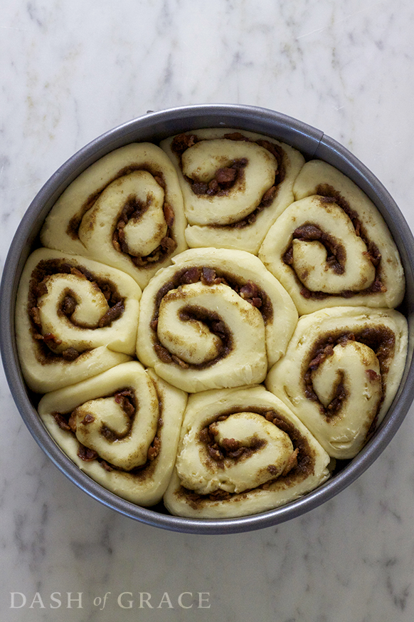 Maple Bacon Cinnamon Rolls Recipe