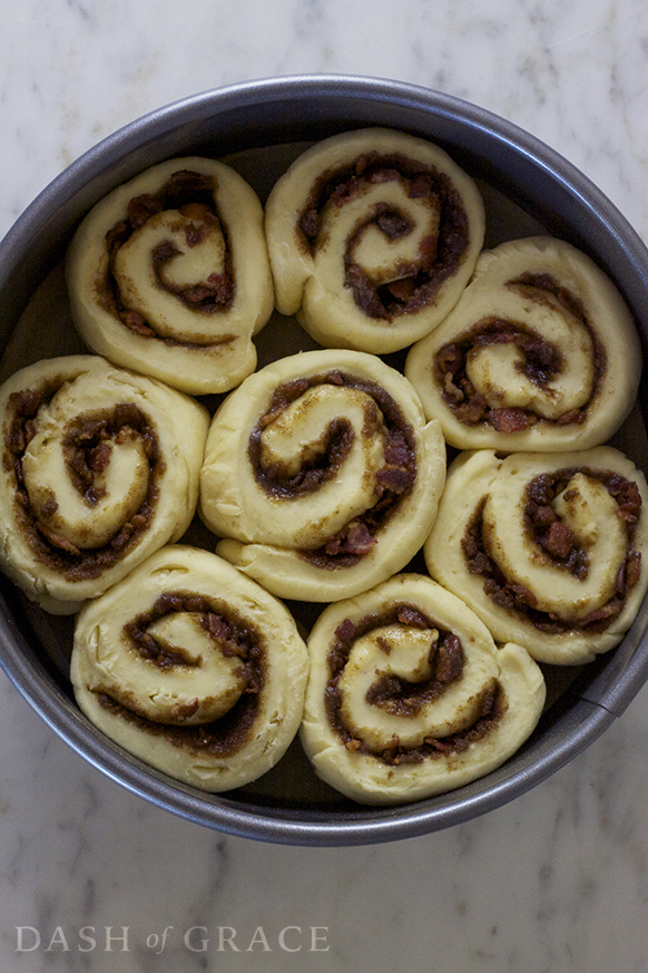 Maple Bacon Cinnamon Rolls Recipe