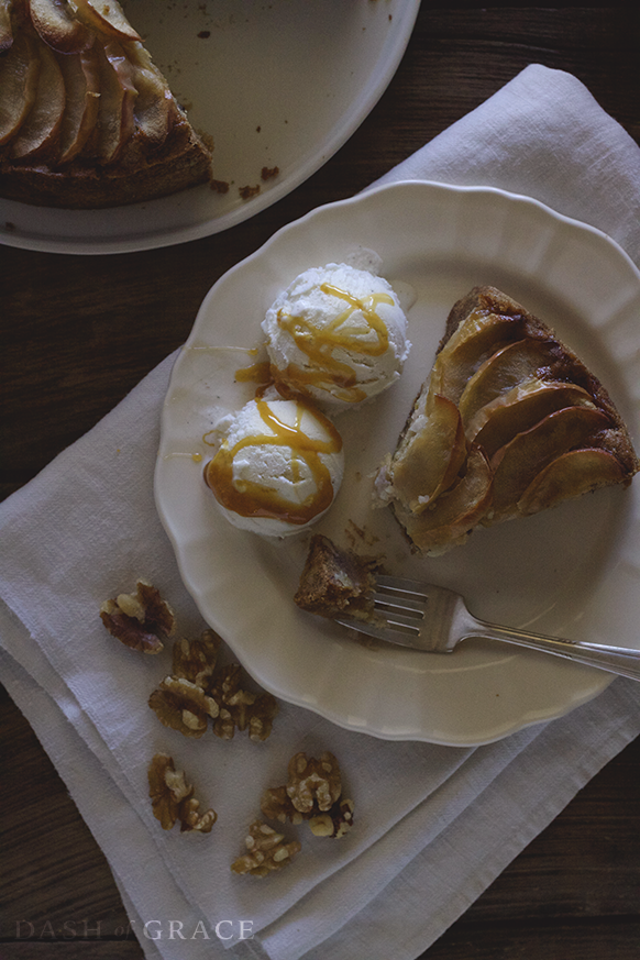 Grandma’s Raw Apple Cake Recipe