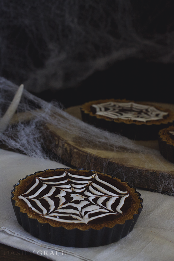 Spooky S'mores Spider Web Tarts Recipe