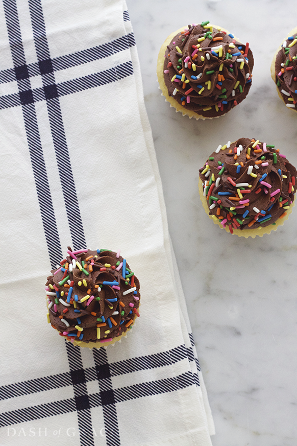 Classic Yellow Cupcakes with Chocolate Frosting Recipe