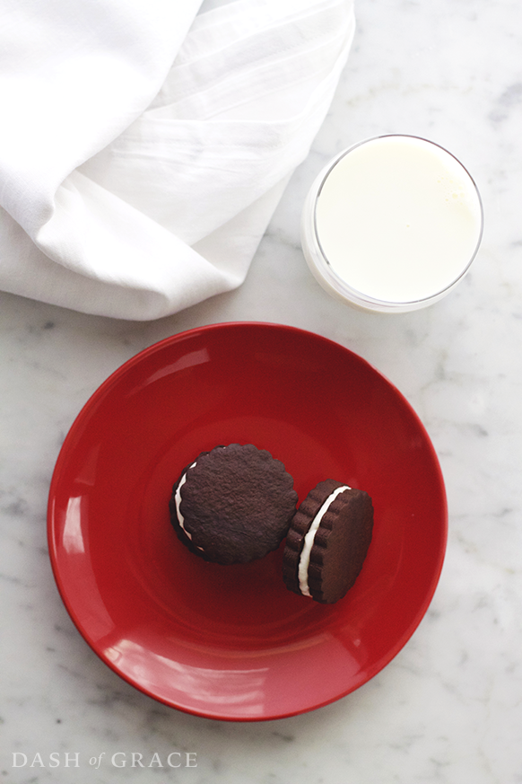 Homemade Candy Cane Oreos Recipe